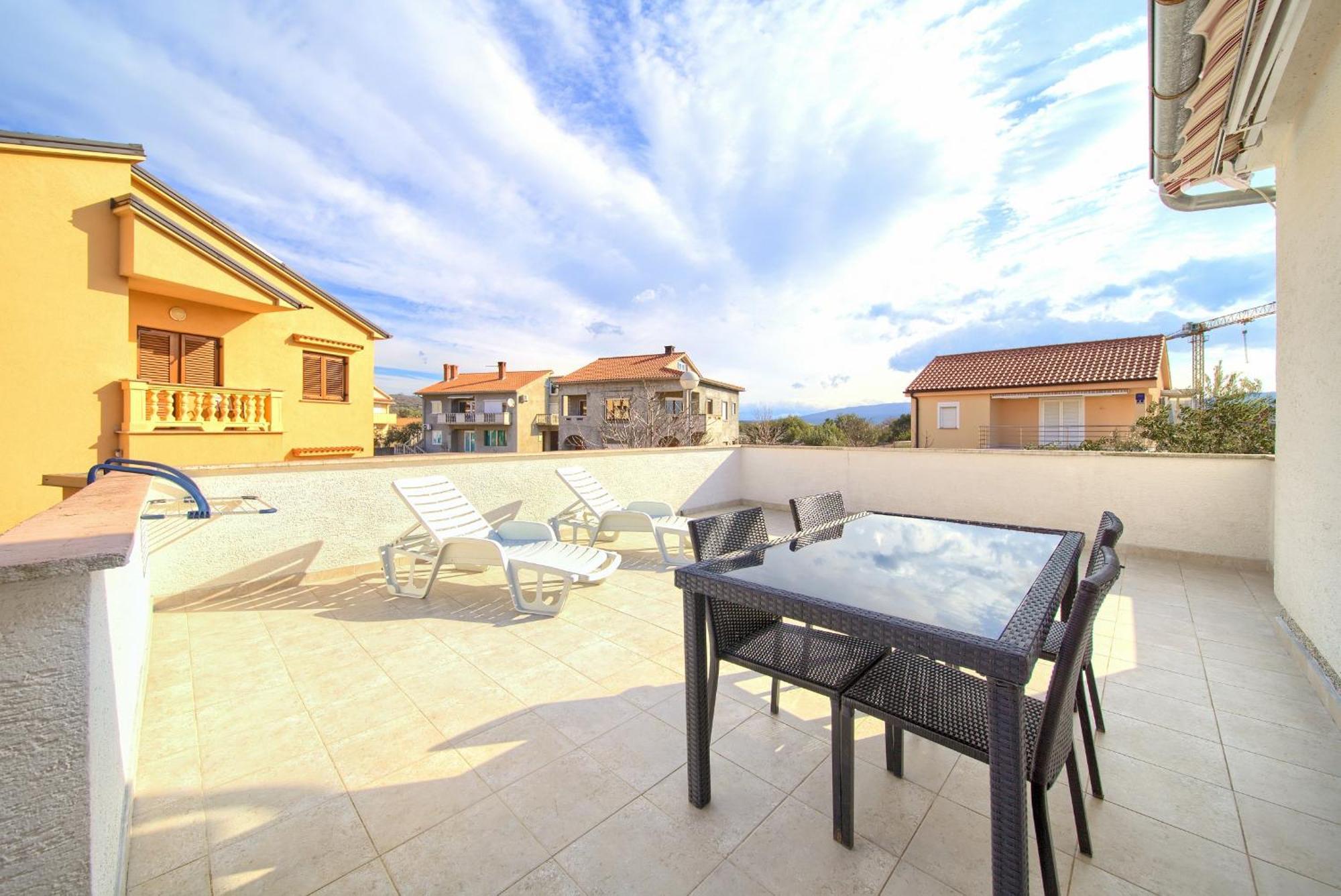 Apartments Braut Krk คิร์ก ภายนอก รูปภาพ