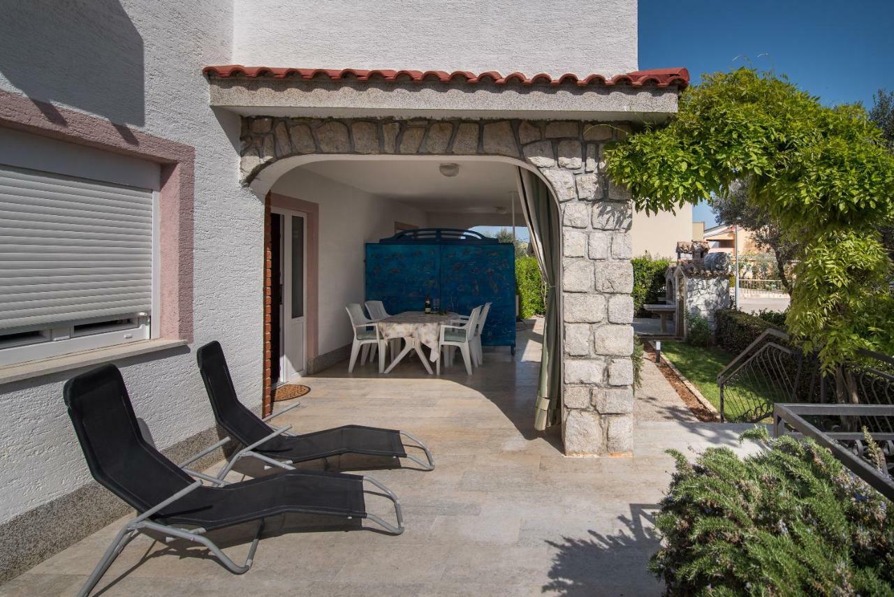 Apartments Braut Krk คิร์ก ภายนอก รูปภาพ