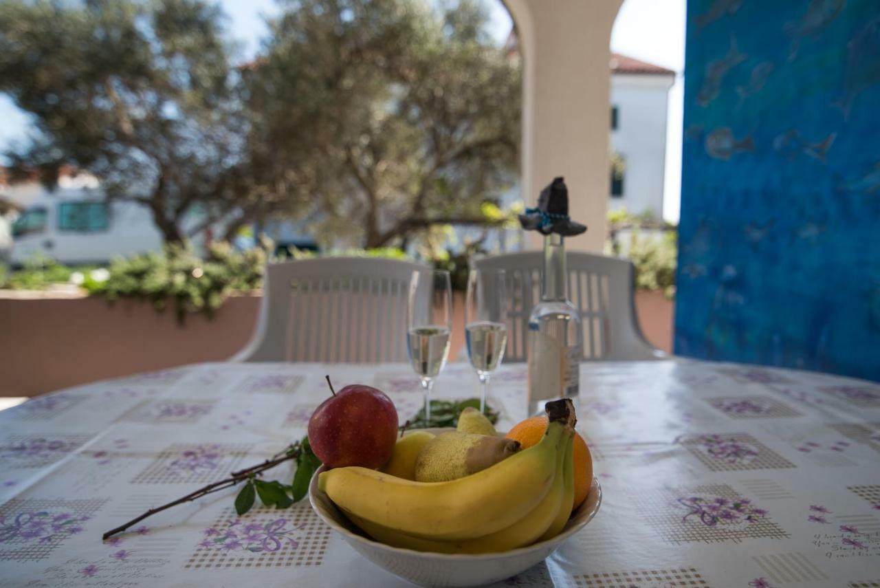 Apartments Braut Krk คิร์ก ภายนอก รูปภาพ